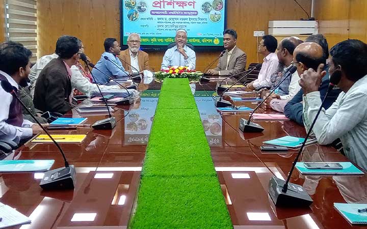 বরিশালে কৃষক প্রশিক্ষণের উদ্বোধন